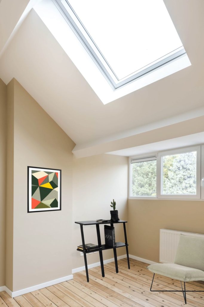 image 3D d'un coin de salon avec grandes fenêtres pour l'apport de lumière après une rénovation intérieure réalisée par MA-Intérieur